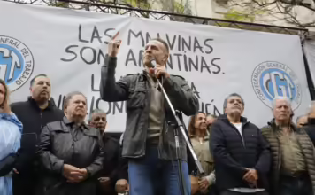El venadense Jorge Sola encabezó la marcha de la CGT en «defensa de la industria nacional» con duras críticas al Gobierno